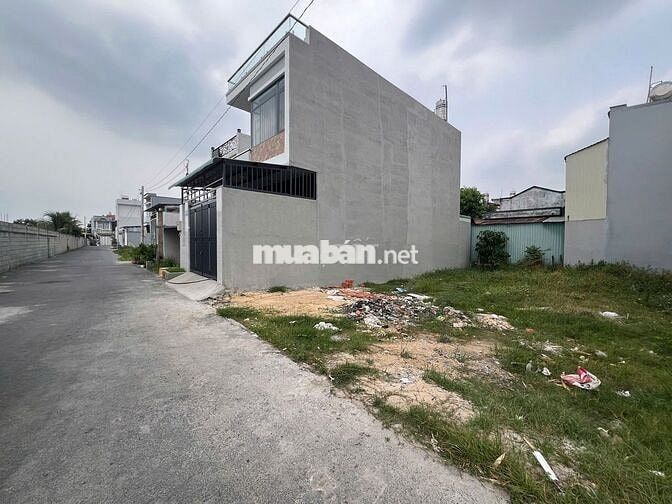 CHỦ KẸT TIỀN BÁN GẤP LÔ ĐẤT 200M2 ( 10x20) 860Tr