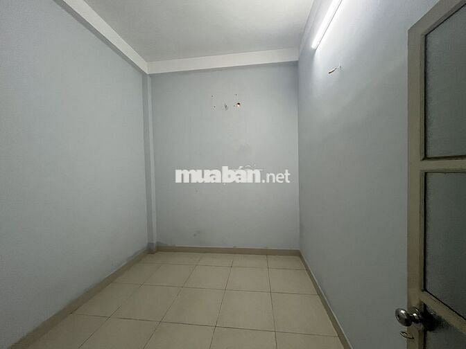 CHO THUÊ KHO VÀ NHÀ Ở SỬ DỤNG 300M2 CÓ 3 PHA GẦN TTYT DĨ AN