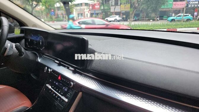 Kia Carnival 7 chỗ màu Đen