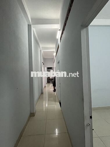 CHO THUÊ KHO VÀ NHÀ Ở SỬ DỤNG 300M2 CÓ 3 PHA GẦN TTYT DĨ AN