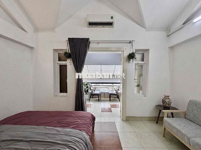 căn hộ full nội thất có ban công lớn trung tâm quận Phú Nhuận