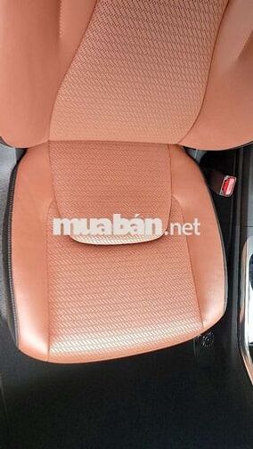 Kia Carnival 7 chỗ màu Đen