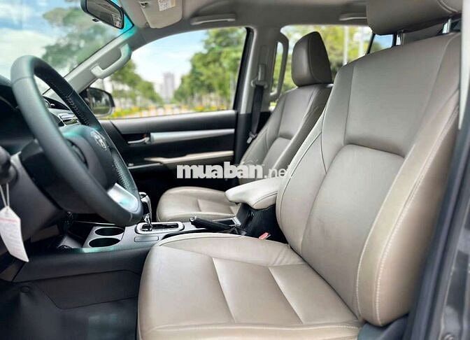 Toyota Hilux 3.0 AT 4WD zin 7 vạn xe cọp