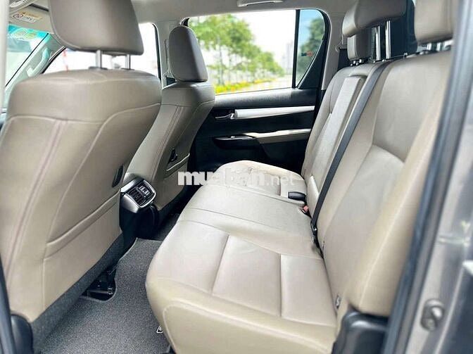 Toyota Hilux 3.0 AT 4WD zin 7 vạn xe cọp