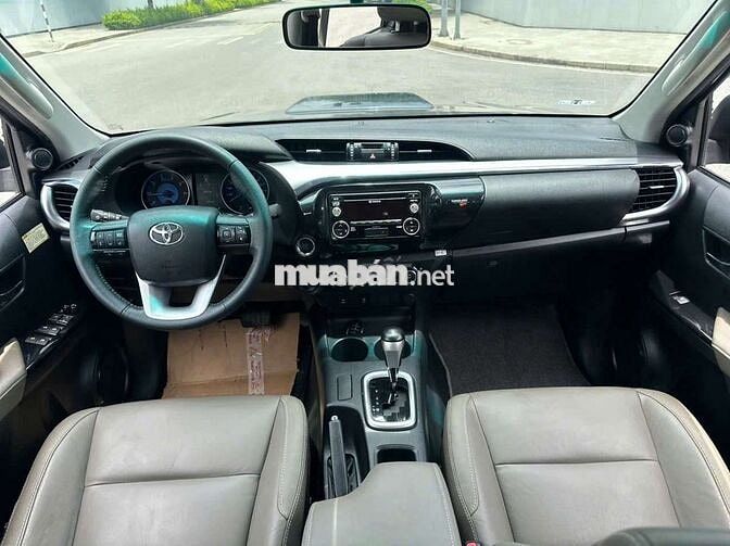 Toyota Hilux 3.0 AT 4WD zin 7 vạn xe cọp