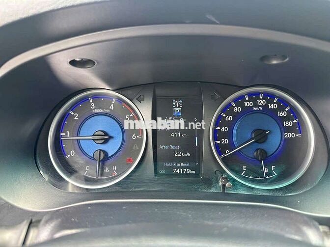 Toyota Hilux 3.0 AT 4WD zin 7 vạn xe cọp
