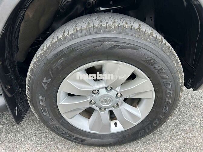 Toyota Hilux 3.0 AT 4WD zin 7 vạn xe cọp