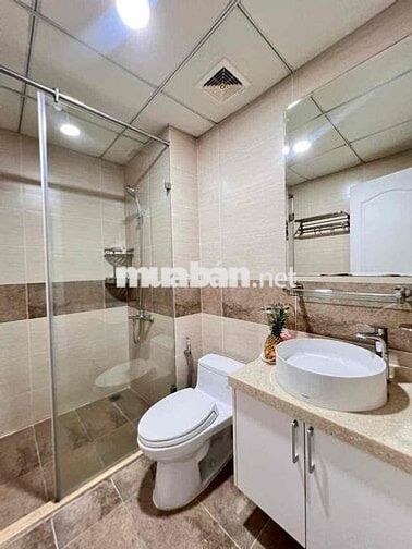 Căn hộ 3 phòng ngủ Monarchy trống sẵn giá chỉ 30 triệu