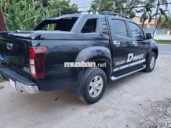 Isuzu D-Max Đen Số sàn 5 chỗ