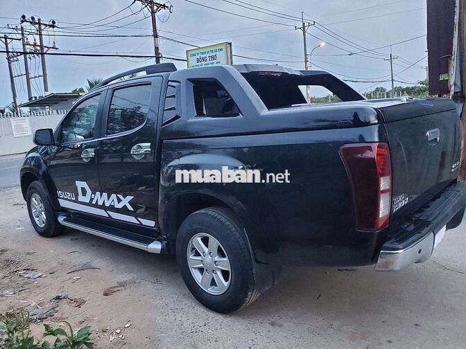 Isuzu D-Max Đen Số sàn 5 chỗ