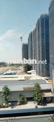 Cho thuê nhà MT Thống Nhất 4 tầng 1 tum có Thang máy đối diện Bcons
