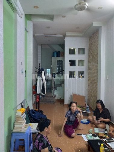 Bán nhà 676/7 VõVăn Kiệt p1q5 (