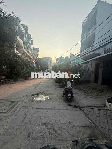 nhà thuê Bùi tư toàn an lạc bình Tân DT 72m giá 12tr