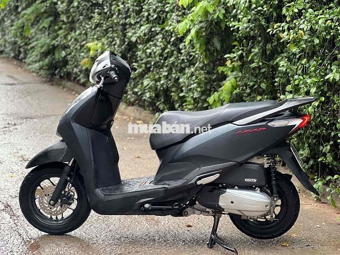 Honda Lead 2019 màu Đen nhám len ken mói 95 %