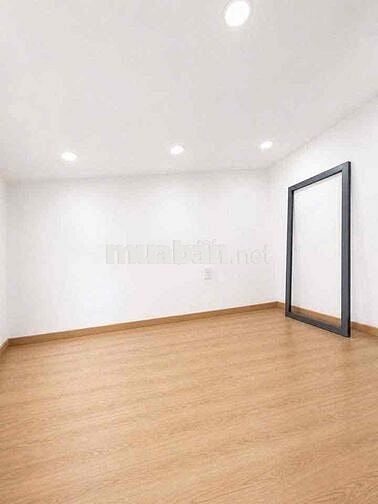 Nhà mới , Trệt lầu lửng , sd 30m2 , Trước nhà 3m , Q4.