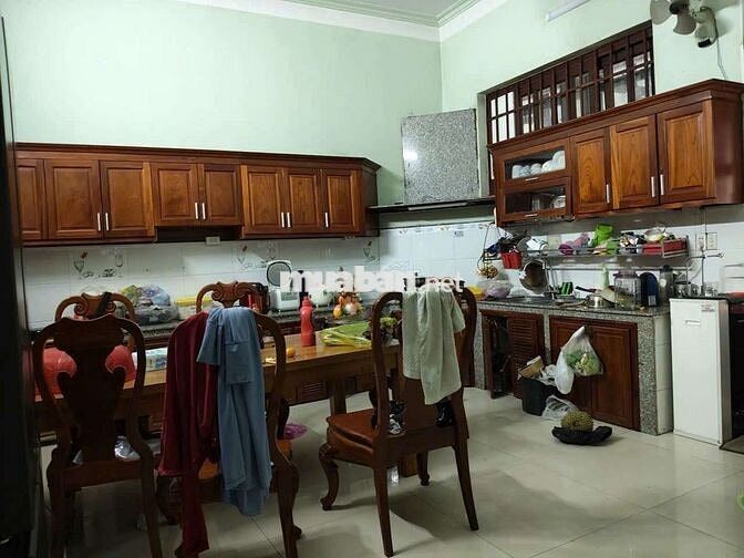 Cho thuê biệt thự 8 phòng có thang máy