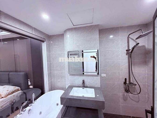 102 Phố Quan Nhân, nhà đẹp ở luôn, ngõ xe 3 gác, dt 38m*5 tầng