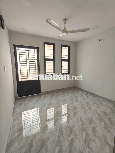 Cho thuê nhà hẻm 3m, 2pn đường Nguyễn Kim Q.10