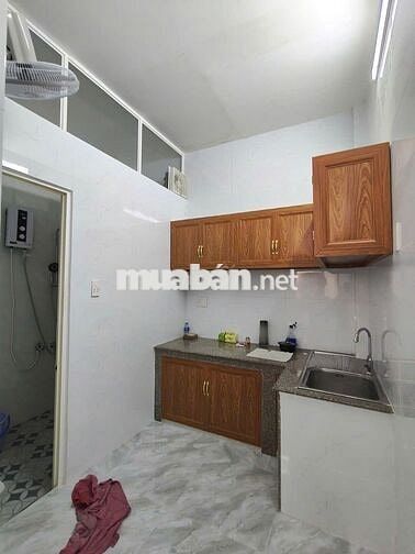 Cho thuê nhà hẻm 3m, 2pn đường Nguyễn Kim Q.10
