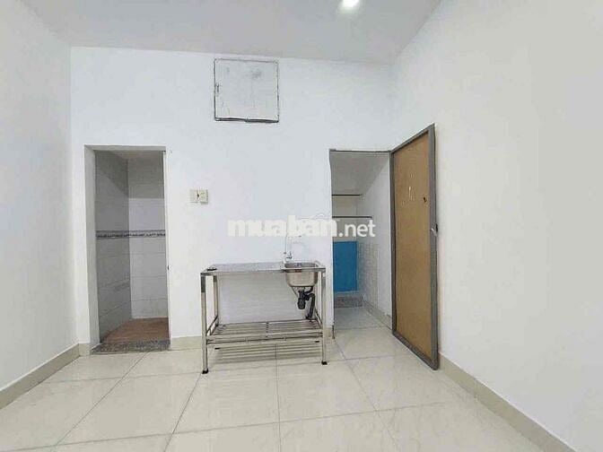 Cho thuê phòng giá từ 2tr  Nội thất:tủ bếp  Hẻm 551 Lê Văn Khương