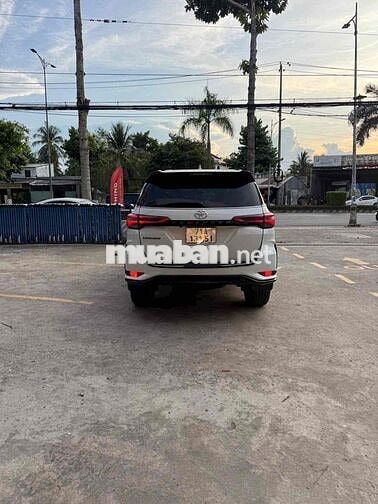 Toyota Fortuner Legender 2022 Trắng
