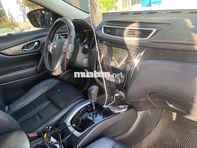 Nissan X-Trail 2.0 Premium Trắng