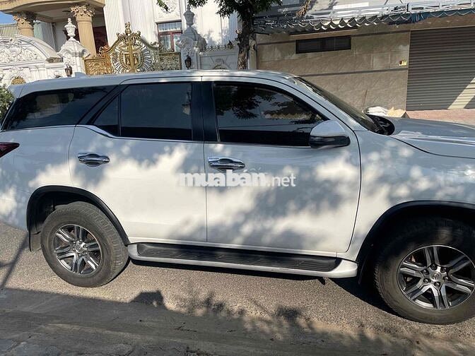 Toyota Fortuner 2022 Trắng