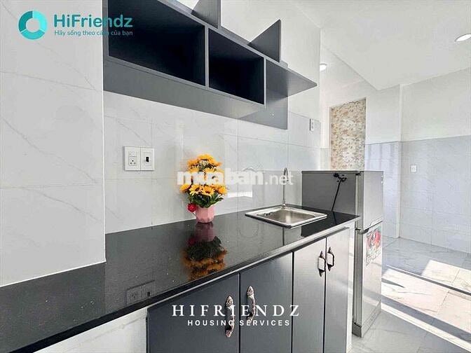 Mới 100% 1Pn Tách Bếp Sẵn Máy Lạnh , Kệ Bếp Sát Bến Xe Q8