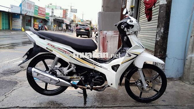 Honda Wave Blade 2016 Trắng