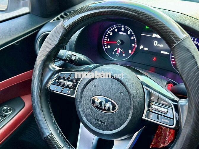 Kia Cerato 2021 Premium 2.0 48000 km