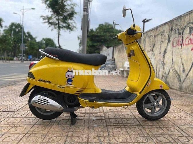 Vespa 125 2010 Vàng , giấy tờ đầy đủ , xe liền lạc