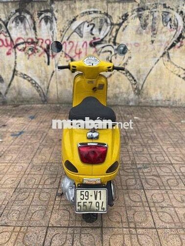 Vespa 125 2010 Vàng , giấy tờ đầy đủ , xe liền lạc