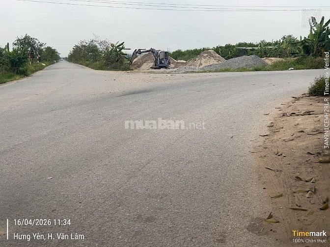 Chiều ngang mặt tiền 5.5m, phù hợp cho việc kinh doanh. - Đường vào rộ