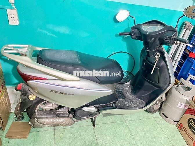 Honda SCR110 màu Bạc