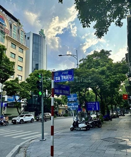 (Chính chủ) bán tòa 10 tầng- MP Triệu Việt Vương- gần Vincom Bà Triệu 