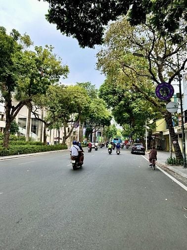 (Chính chủ) bán tòa 10 tầng- MP Triệu Việt Vương- gần Vincom Bà Triệu 