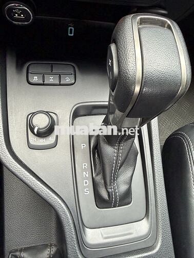 Ford Ranger Limited 2021 2 cầu Trắng