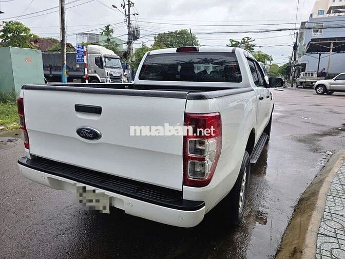 Ford Ranger XLS 2022 4x2AT 59.000km Trắng