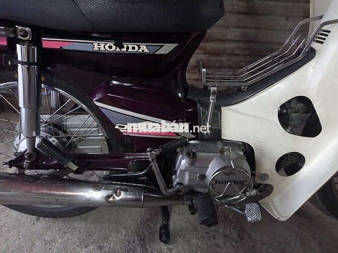 Honda Dream Thái màu Tím