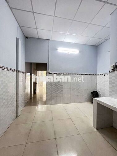Nhà 2 mặt tiền vị trí đẹp kinh doanh, Nguyễn Văn Bứa ,Xuân Thới Sơn