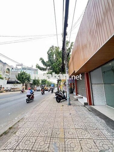 Nhà 2 mặt tiền vị trí đẹp kinh doanh, Nguyễn Văn Bứa ,Xuân Thới Sơn