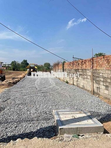Đất nền lô A ngay chợ Thạnh Phú sổ riêng thổ cư