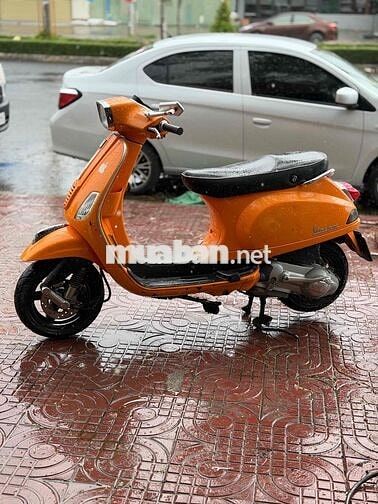 Piaggio Vespa màu Cam biển 69 ngây chủ