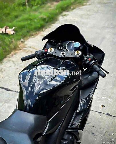 Yamaha R1 2007 màu Đen