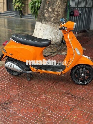 Piaggio Vespa màu Cam biển 69 ngây chủ