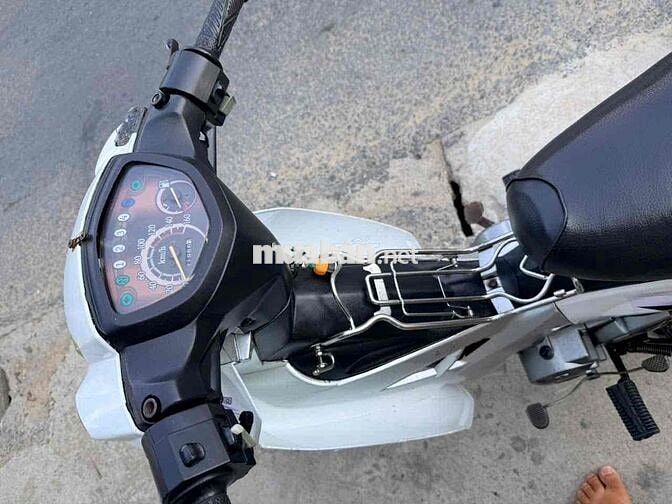 Yamaha Sirius Trắng 50cc Thể thao