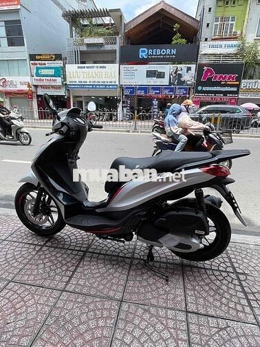 Piaggio Medley 150cc 2019 Bạc 20km