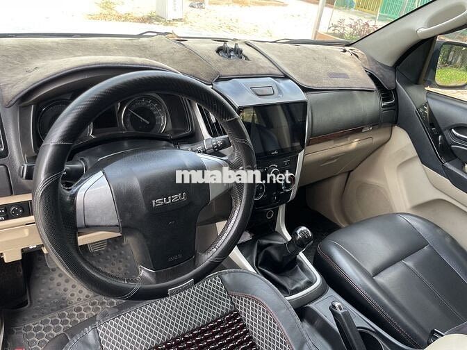 Isuzu MU-X 2018 Trắng