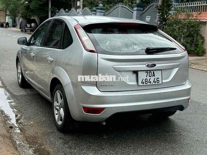 Ford Focus HB 2013 1.8At Bạc