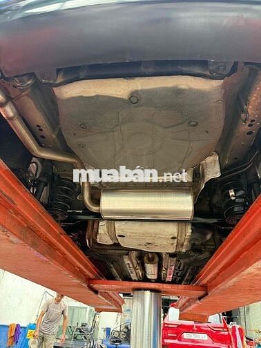 Chevrolet CDX tự động cửa nóc